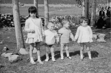 Grupo de niÃ±os. Ojos Negros.