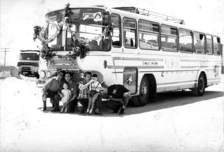 Los autobuses tambiÃ©n participaban. AÃ±o 1979. Calamocha.
