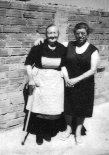 Antonia y Natividad. Cella.