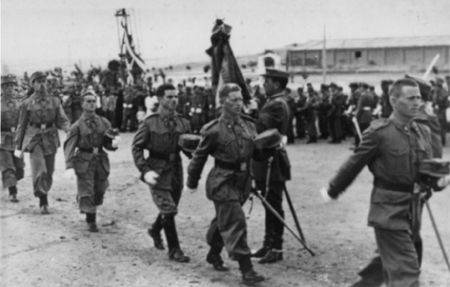 CristÃ³bal Pobo entre otros. Cella.