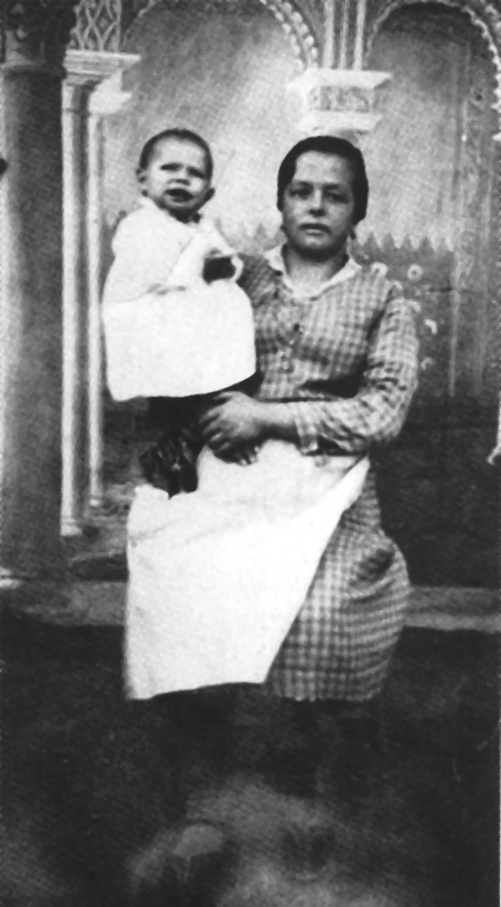 Gregoria Salvador e hijo. RetascÃ³n.