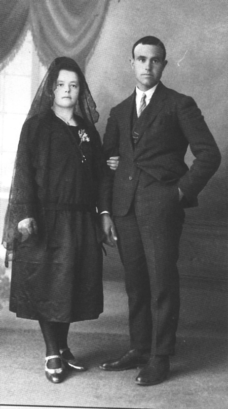 Retrato de boda de Gregoria Salvador y JosÃ© PÃ©rez. RetascÃ³n.