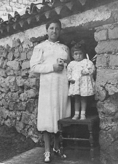 Nieves y Bienvenida Aranda. Langa del Castillo.