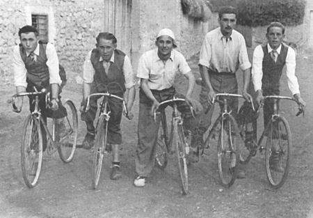 Carreras de bicicleta. Langa del Castillo.