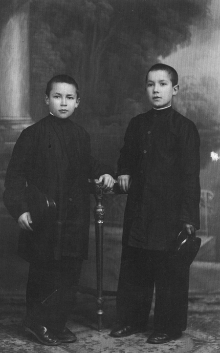 Retrato de dos niÃ±os. CastejÃ³n de Tornos.