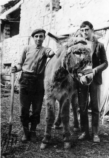 Vecinos y burro. BaÃ±Ã³n.