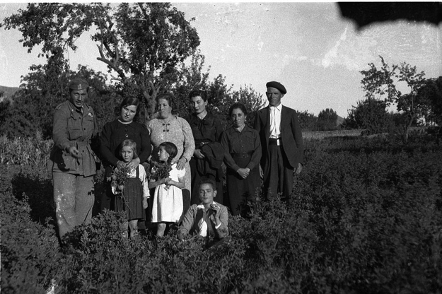 Familia de BÃ¡guena con soldados italianos