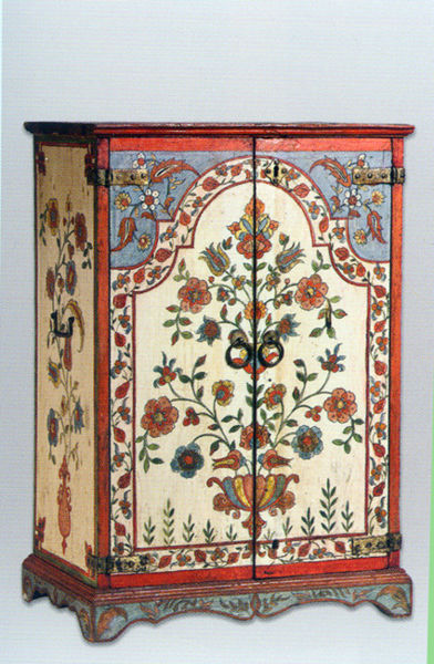 Archivo:Armariocabinetreina olves.jpg