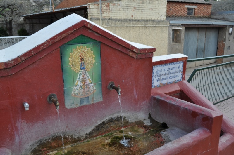 Archivo:Fuente retascon.jpg