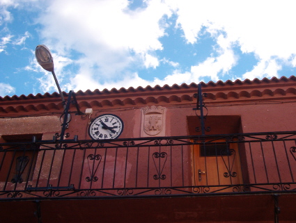 Archivo:Escudo municipal de Peracense.jpg