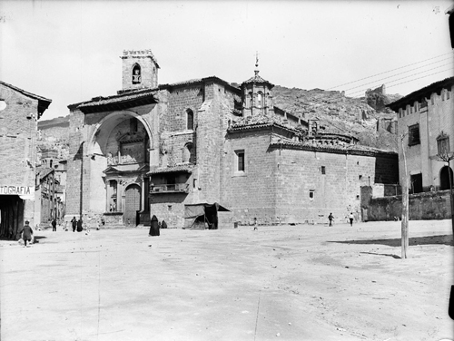 Archivo:Colegiata antigua Daroca.jpg
