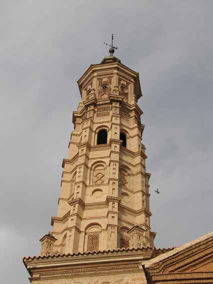 Archivo:Torre mudejar san martin.jpg
