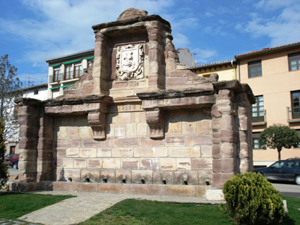 Archivo:Fuente Calatayud.jpg