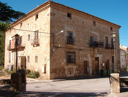 Archivo:Fuetnesclaras.jpg