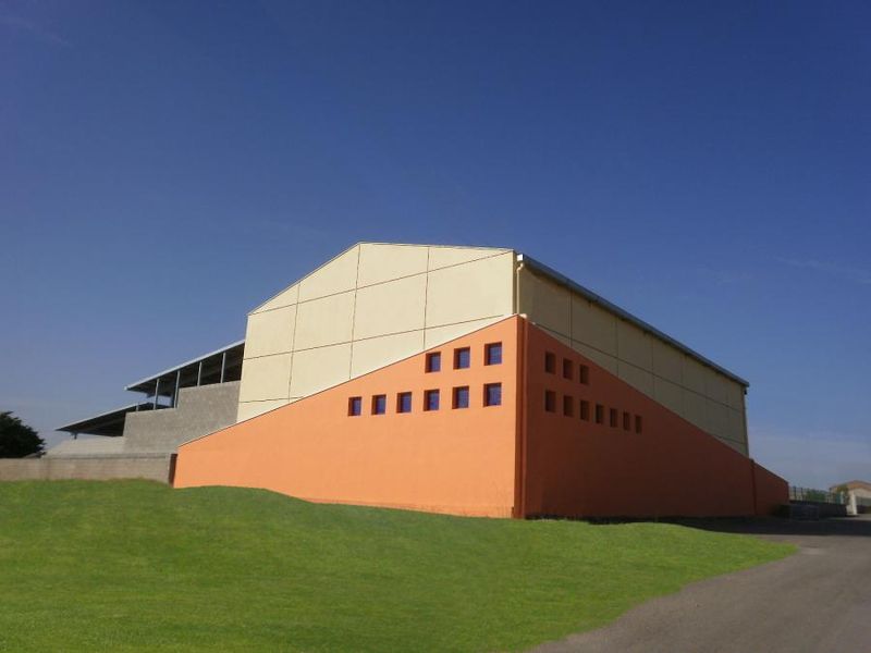 Archivo:Instalacionesdeportivasmainar1.jpg