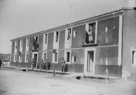 Archivo:Casacuartelcalamocha.png