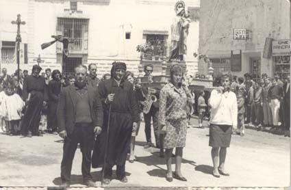 Archivo:Fuentes Claras 1965.jpg