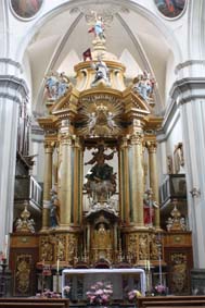 Archivo:Retablomayorburbaguena.jpg