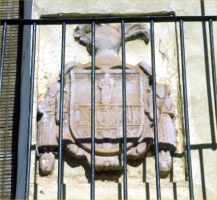 Archivo:Escudo desconocido caminreal.jpg