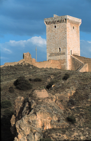 Archivo:Torre caballero espuela daroca.jpg