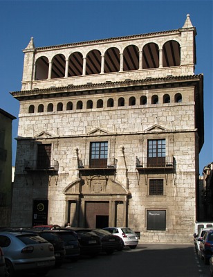 Archivo:Casacomunidad teruel.jpg