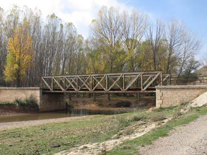 Archivo:Puente ferrocarril entrambasaguas.jpg