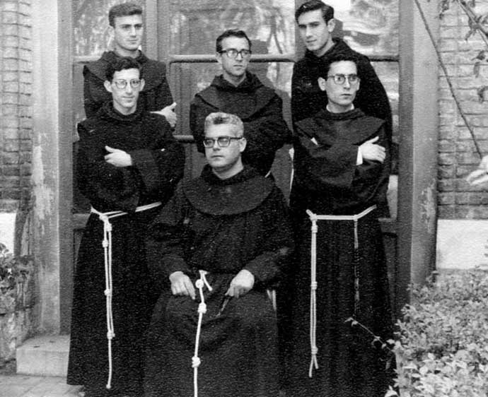 Archivo:Colegio burbaguena franciscanos1.jpg