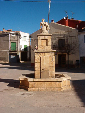 Archivo:Fuente Peral Ojos Negros.jpg