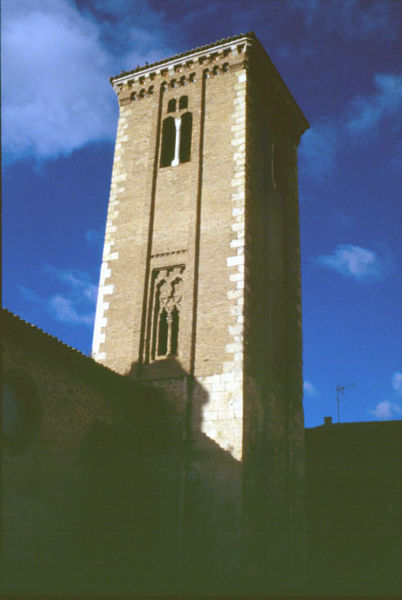 Archivo:Torre Santo Domingo Daroca.jpg