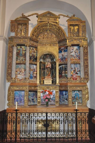 Archivo:VillanuevaRetabloRosario.jpg
