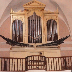Örgano de la iglesia de Monreal