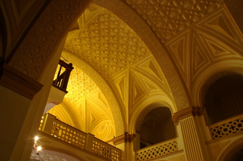 Archivo:Interioriglesiaacered.jpg