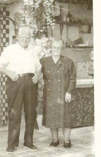 El tio Puchericos y su mujer