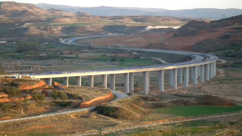Archivo:ViaductoLechago.jpg