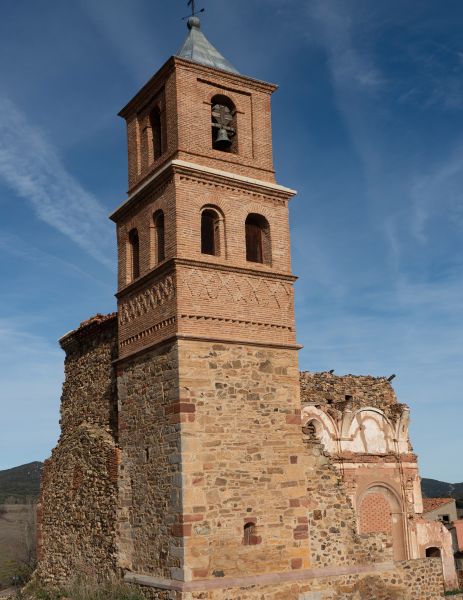Archivo:IglesiaLuesma.jpg
