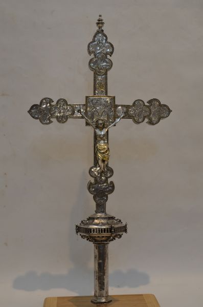 Archivo:CruzprocesionalValdeSanMartín.jpg