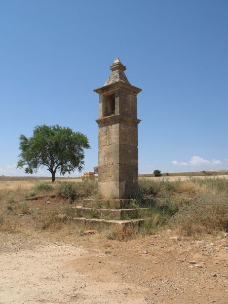 Archivo:PeironPilarRomanos.jpg